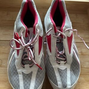 Reebok Women's Gray and Red Athletic & Dance Shoes (Size 9.5)